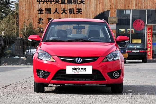 2012款 三廂 1.5L 手動豪華型