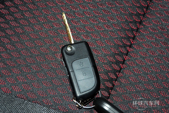 2012款 三廂 1.5L 手動(dòng)運(yùn)動(dòng)型