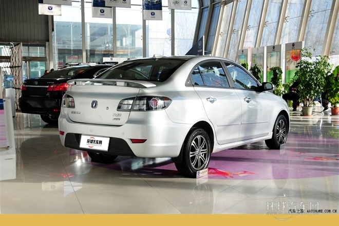 2012款 三廂 1.5L 手動運動型