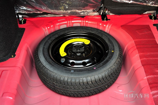 2012款 三廂 1.5L 手動尊貴型