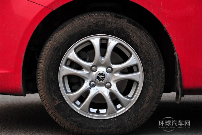 2012款 三廂 1.5L 手動(dòng)尊貴型