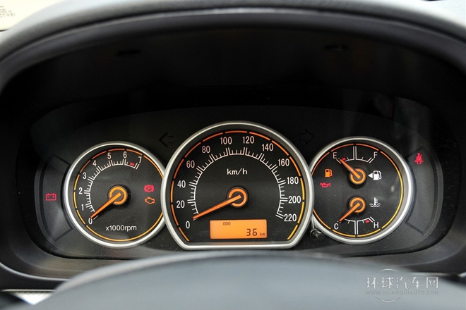 2012款 三廂 1.5L 手動尊貴型