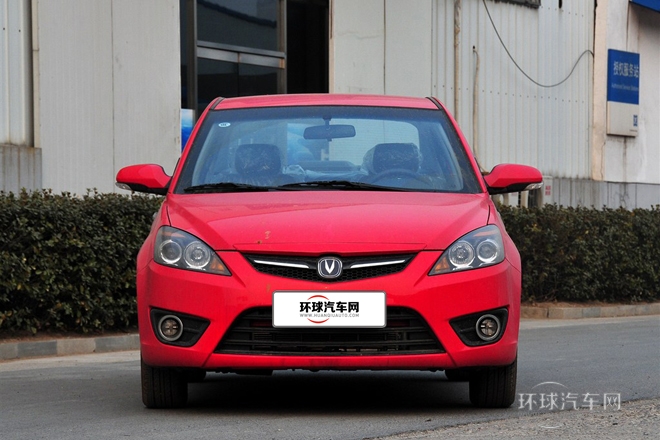 2012款 三廂 1.5L 手動尊貴型