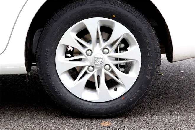 2013款1.8L自動   精英型