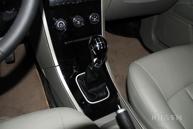 2014款 1.3L 尊貴型