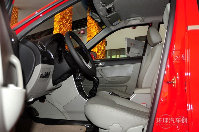 2014款 1.3L 尊貴型