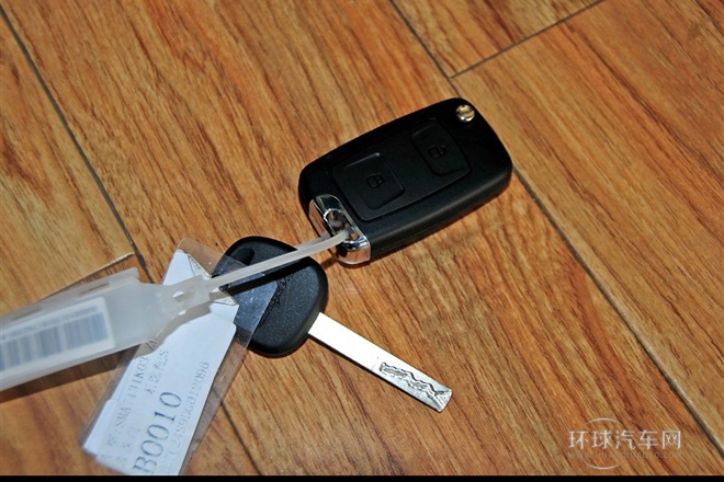 2012款 1.3L 豪華型