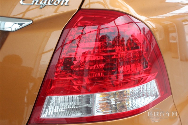 2012款 1.3L 舒適型