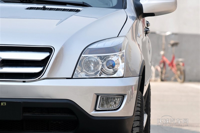 2011款 2.0L 手動兩驅(qū)豪華型