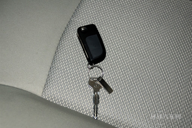 2012款 1.3L 手動舒適型 國IV