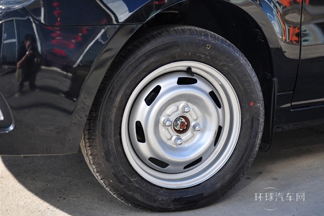 2012款 1.3L 標(biāo)準(zhǔn)型