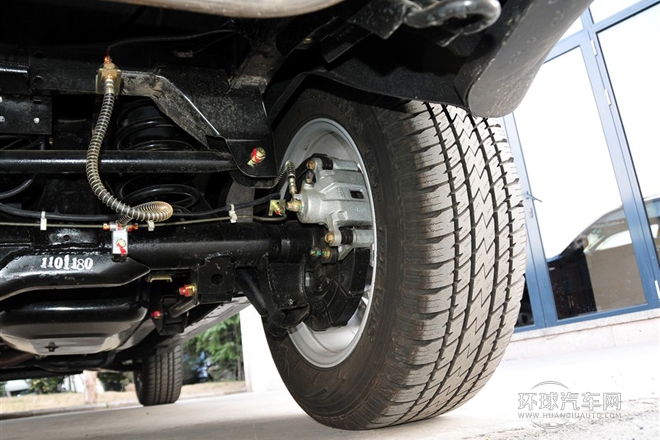 2011款 2.0L 手動兩驅超豪華型