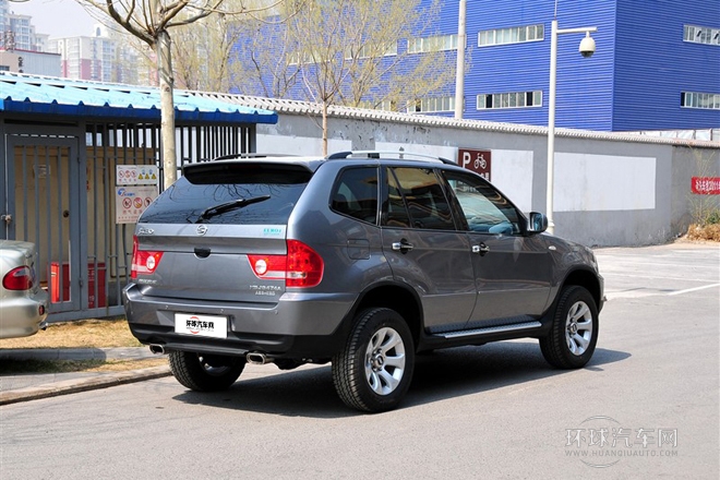 2011款 2.0L 手動兩驅超豪華型