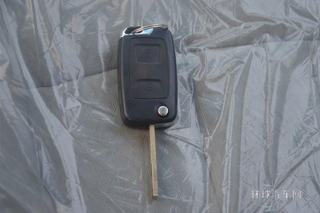 2012款 1.3L 基本型