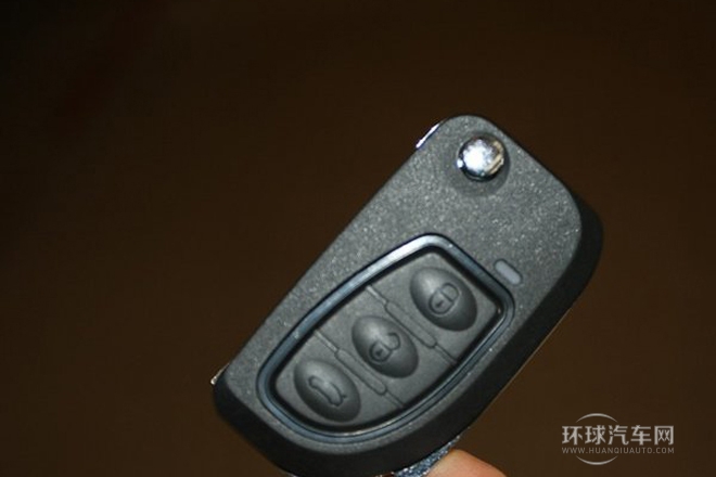 2011款 2.0L 自動兩驅超豪華型