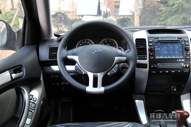 2011款 2.4L 自動兩驅超豪華型