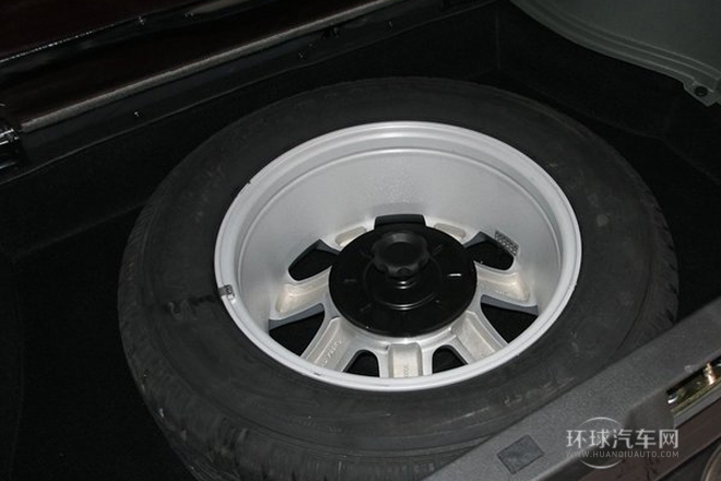 2011款 2.4L 手動四驅豪華型