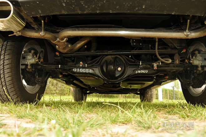 2011款 2.4L 手動四驅超豪華型