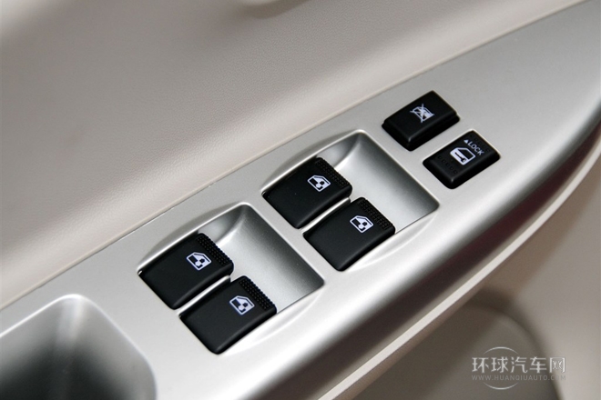 2012款 1.5L 自動夢幻型