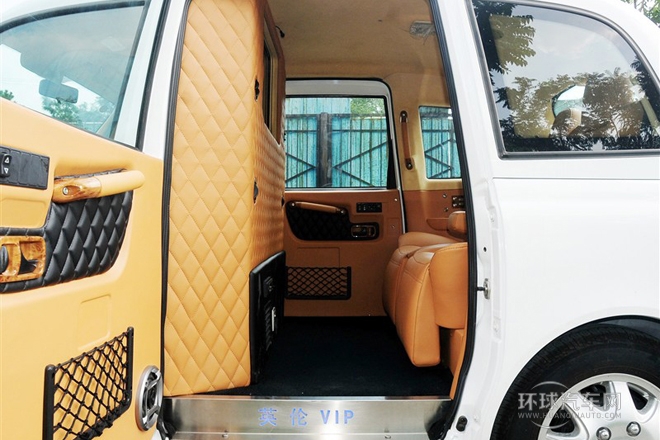 2012款 2.4L 定制商務(wù)型