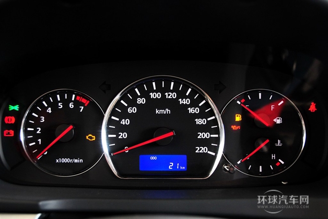 2012款 1.5L 自動(dòng)運(yùn)動(dòng)型