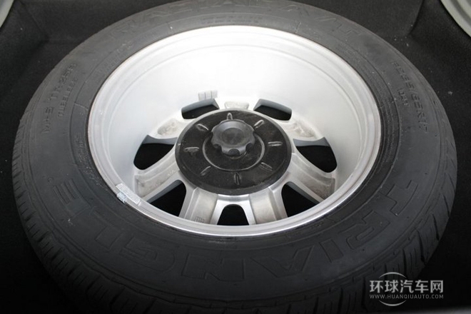 2011款 2.4L 自動四驅超豪華型