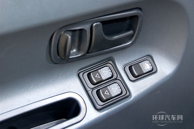 2009款 2.5T 自動標(biāo)配