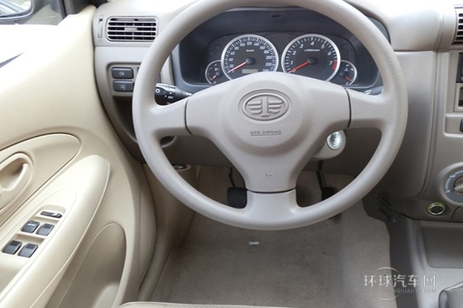 2014款 1.3L 手動7座超值版