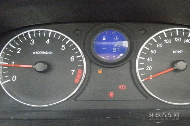 2014款 1.3L 手動5座超值版