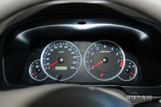 2011款 超值版 1.3L 手動5座