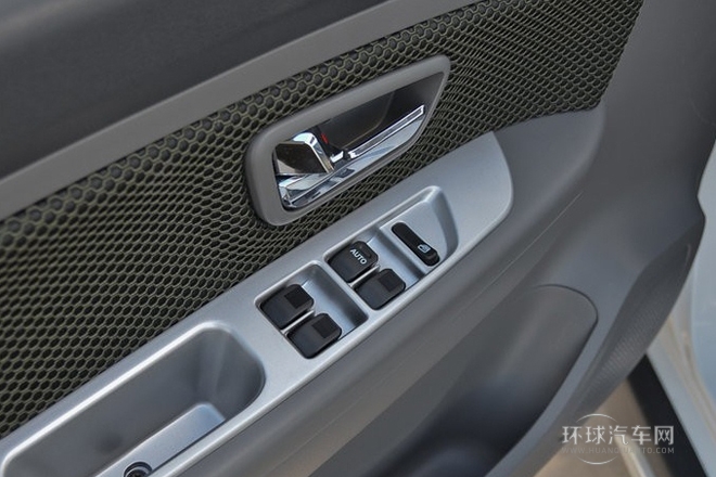 2013款 1.5L 自動5座時尚豪華型