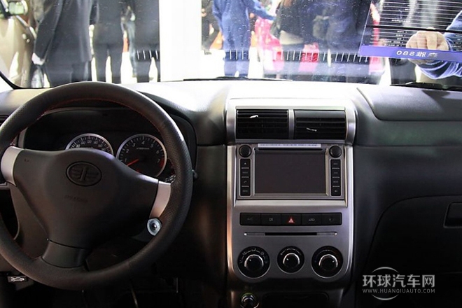 2013款 1.5L 手動(dòng)7座時(shí)尚豪華型