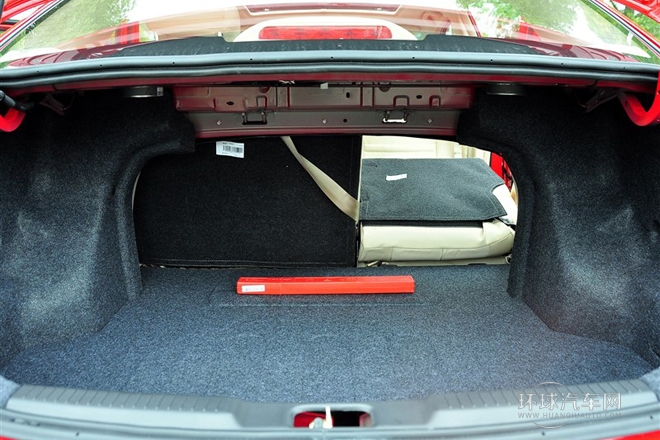 2012款 1.5L 尊貴型