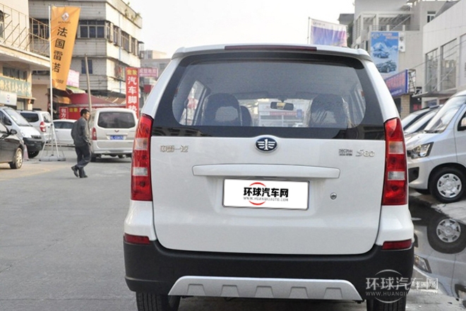 2013款 1.5L 手動7座時尚舒適型