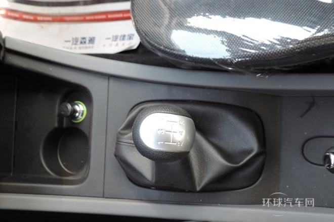 2013款 1.5L 手動5座時尚舒適型