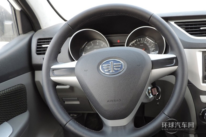 2013款 1.5L 手動(dòng)5座時(shí)尚舒適型