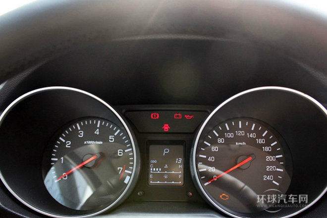 2013款 1.5L 自動(dòng)5座時(shí)尚版