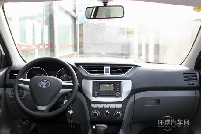 2013款 1.5L 自動5座時尚版