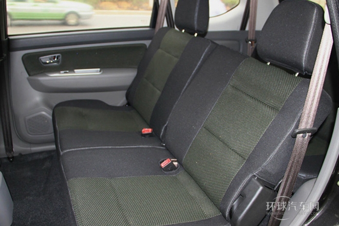 2013款 1.5L 手動7座都市時尚版