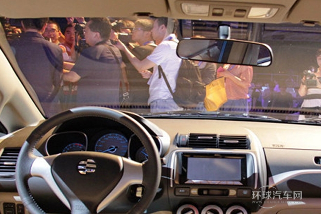 2013款 1.5L 手動(dòng)豪華型