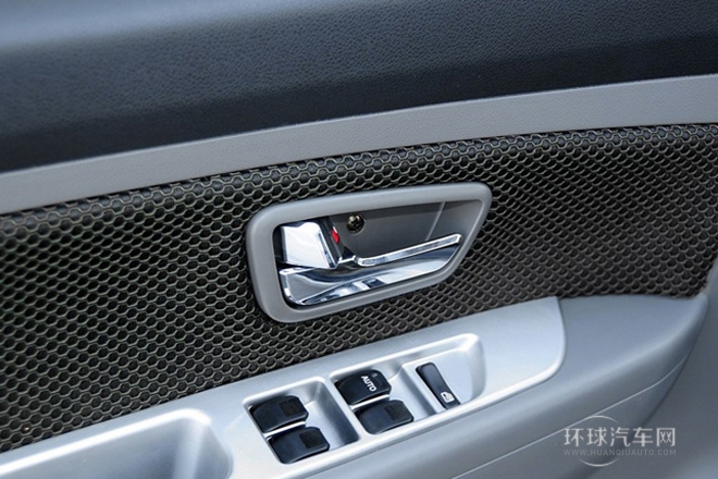 2013款 1.5L 手動5座都市時尚版