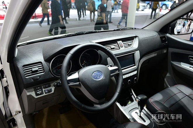 2014款 1.5L 自動7座至尊導航版