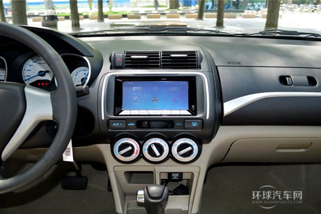 2013款 1.5L 自動豪華型