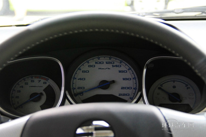 2013款 1.5L 自動豪華型