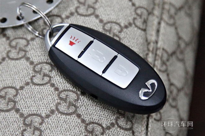 2013款 2.5L 豪華版