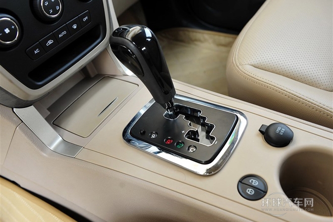 2013款 2.4L 自動尊貴型