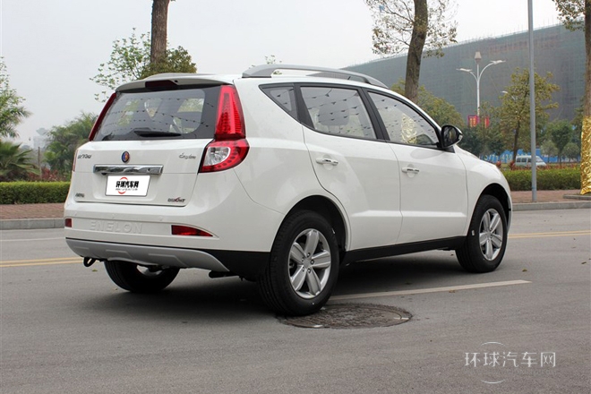 2013款 2.0L 自動尊貴型