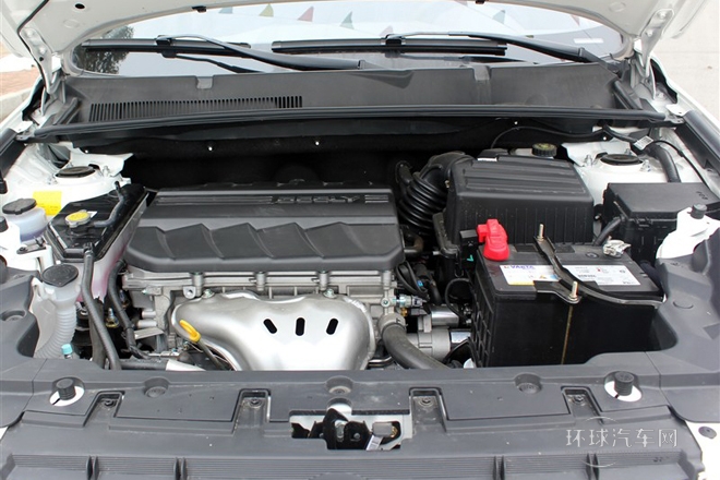 2013款 2.0L 自動尊貴型