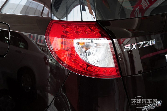 2013款 2.0L 手動尊貴型