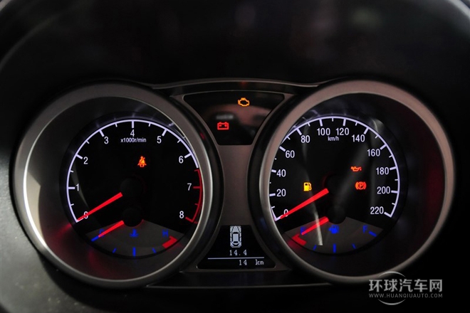 2013款 1.8L 手動(dòng)進(jìn)取型